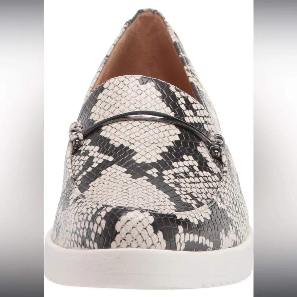 NATURALIZER Ranger Loafer in Alabaster Snake Size: 6 - Picture 11 of 11
